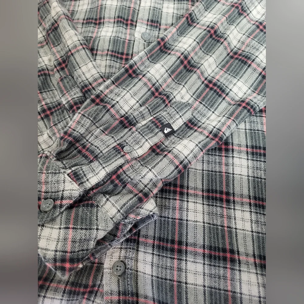 Quiksilver Gray and Green Plaid Button Shirt, Size Large - Picture 5 of 6